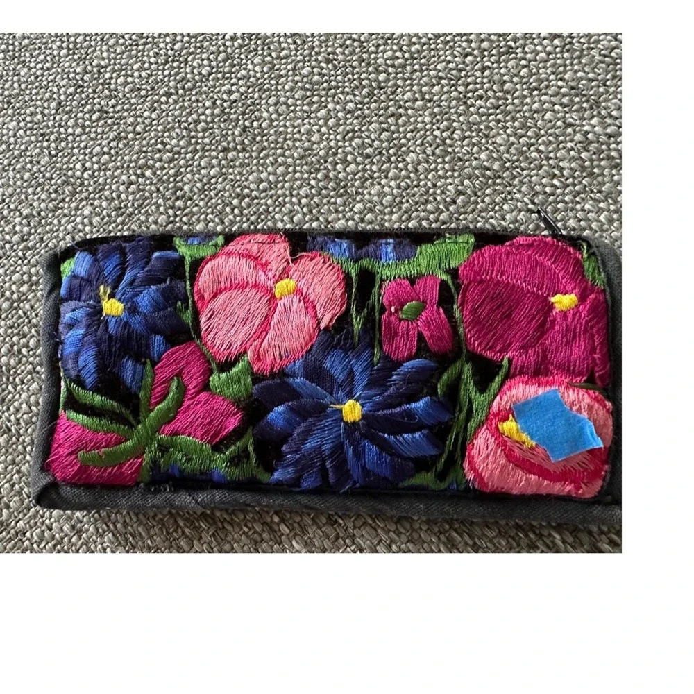 Vintage Mexican Hand Embroidered Floral  Black Zipper eye‎ glass holder  VGUC
